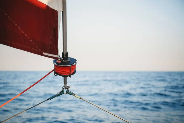 Yelkenli Vinci Yelkenli Yelken Deniz Halatı Yat Ayrıntıları Yatçılık Deniz — Stok fotoğraf