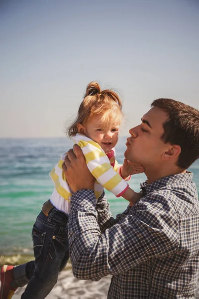 Close Happy Loving Family Father Small Daughter Together Ocean Young — Stockfoto