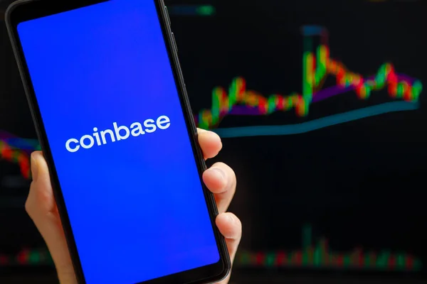 Ukraine Odessa October 2021 Coinbase Mobile App Running Smartphone Screen — Stockfoto