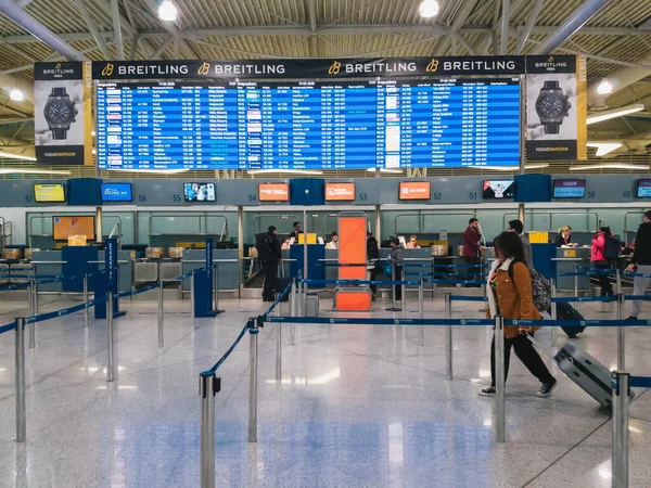 Athens Greece February 2020 Athens International Airport Eleftherios Venizelos Passengers — Stockfoto