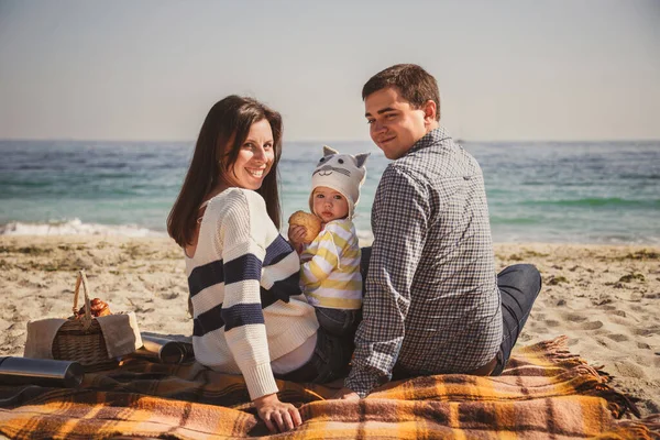 Young Happy Loving Family Small Child Enjoying Time Beach Sitting — Φωτογραφία Αρχείου