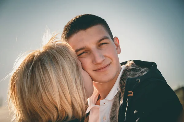 Close Cute Young Beautiful Couple Pier Sunset Man Hugging His — Foto Stock