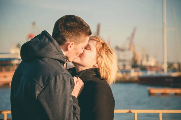 Close Cute Young Beautiful Couple Pier Sunset Man Kissing His — Stok Foto