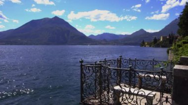 Varenna.Seyahat İtalya 'dan Como Gölü' nün muhteşem manzarası. İtalyan Alpleri..