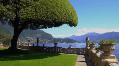 Como Gölü 'ndeki Villa del Balbianello bahçesinden panoramik manzara