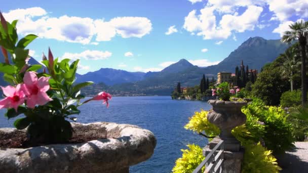 Romantic Atmosphere Panoramic View Lake Como Varenna Italian Alps Background — Vídeo de Stock