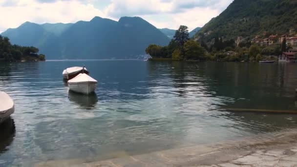 Autumn Day Lake Como Calm Tranquility Surrounded Nature — стокове відео