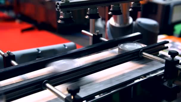 Aluminium Blikken Voor Voedselproductielijn Fabriek Transportband Machine — Stockvideo