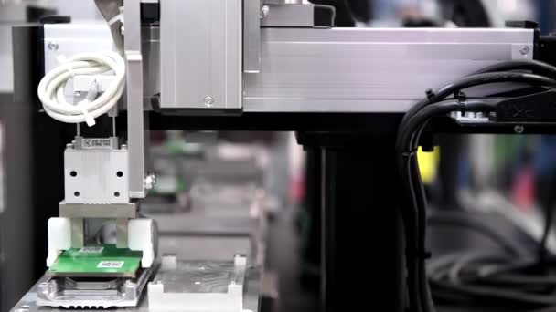 Productie Van Elektronische Printplaten Technologisch Proces Het Samenstellen Van Het — Stockvideo