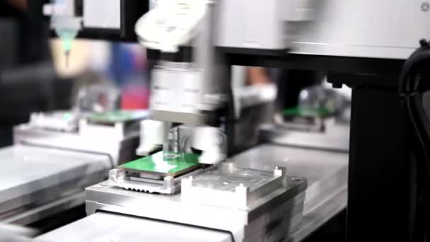 Produção Placa Circuito Eletrônico Processo Tecnológico Montar Tabuleiro Chip Indústria — Vídeo de Stock