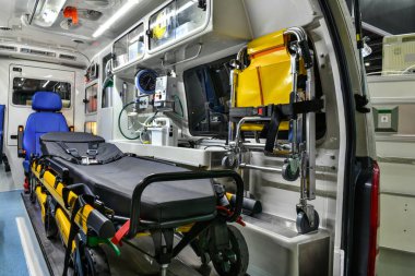 Acil durum ekipmanları ve cihazları, Ambulans içsel ayrıntıları.