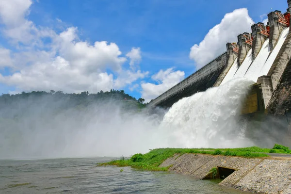 Dam Khun Dan Prakarn Chon Dam Hydroelectric Power Plant Irrigation — Stock Photo, Image