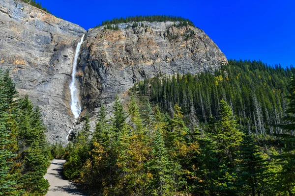 Takakkaw Falls Segunda Cascada Más Alta Del Oeste Canadá Parque —  Fotos de Stock