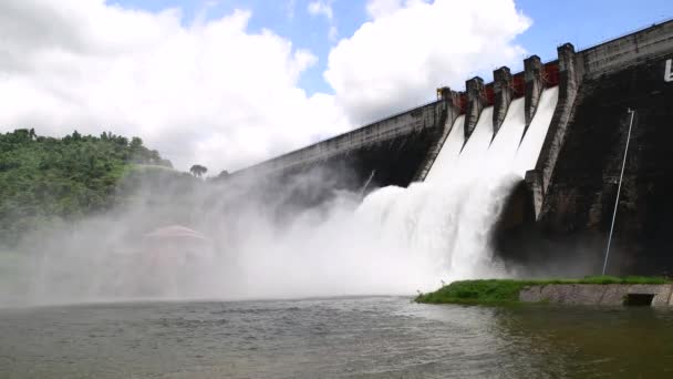 Dam Khun Dan Prakarn Chon Dam Hydroelectric Power Plant Irrigation — Stock Video