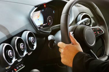 Araba havalandırma sistemini ve klimayı kapatın - modern arabanın detayları ve kontrolleri