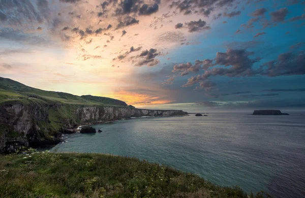 Severní Irsko Mořské Pobřeží Západ Slunce Antrim Krajiny Giants Causeway — Stock fotografie