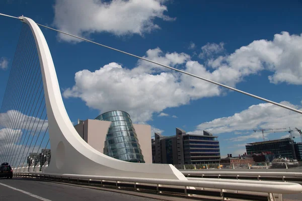 Samuel Beckett Bridge Rotatable Road Bridge Cable Stayed Bridge Dublin — Φωτογραφία Αρχείου