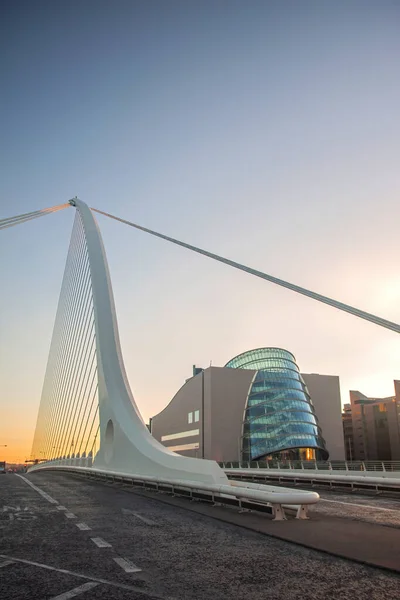 Samuel Beckett Híd Forgatható Közúti Híd Kábeles Híd Dublinban Írországban — Stock Fotó