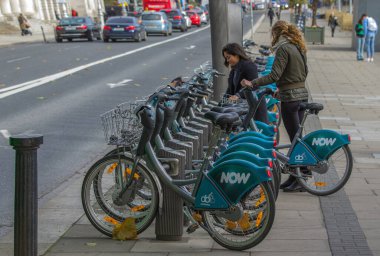 Salgın sırasında Dublin, lensten Dublin, Dublin 'de Yürüyüş, Şehir Fotoğrafçılığı, Sokak Fotoğrafçılığı, 6 Kasım 2021, Dublin, İrlanda