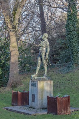 Robert Emmet anıtı St Stephens Green City Park 'ta, güneşli bir gün, sokak fotoğrafçılığı, 08 / 01 / 2022, Dublin, İrlanda