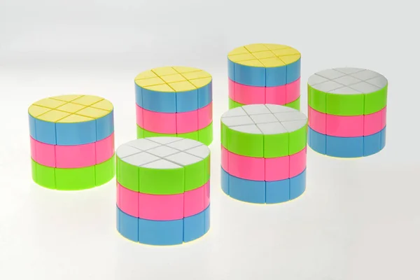 Rubik Cubo Primer Plano Sobre Fondo Blanco — Foto de Stock