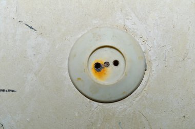 Eski soket. Değiştir ve Soket.