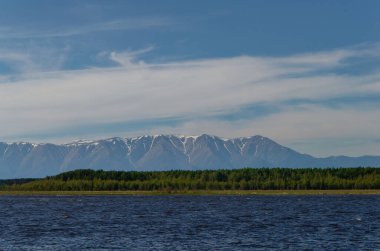 Barguzin Nehri ve Svyatoy Nos Yarımadası. Buryatia.