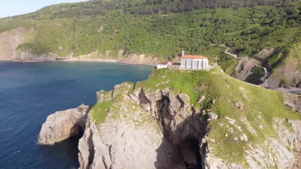 Flygfoto Över San Juan Gaztelugatxe Helgedom Baskien Norra Spanien — Stockvideo