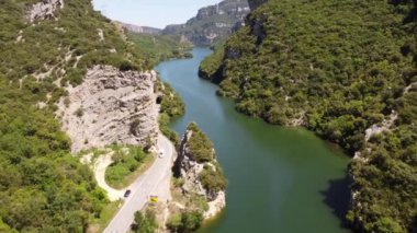 İspanya, Castilla 'daki Ebro nehrinin hava görüntüleri.