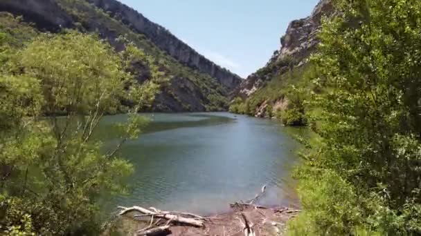 Luchtbeelden Van Sinueuze Rivier Ebro Castilla Spanje — Stockvideo