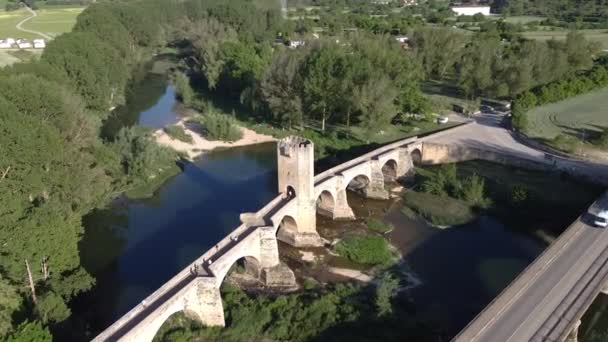 Снимок Средневекового Каменного Моста Фриас Кастилии Испания — стоковое видео