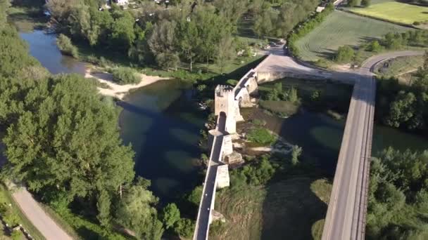 Letecký Záběr Středověkého Kamenného Mostu Frias Kastilii Španělsko — Stock video