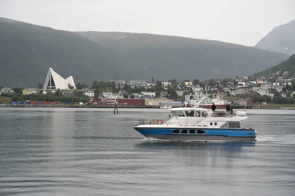 Boat Sailing Port Tromso Northern Norway High Quality Photo — Foto de Stock