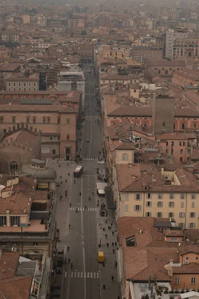 Vista dalla torre, citt di Bologna