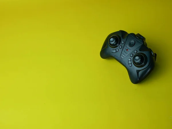 Controlador Vídeo Game Isolado Fundo Amarelo — Fotografia de Stock