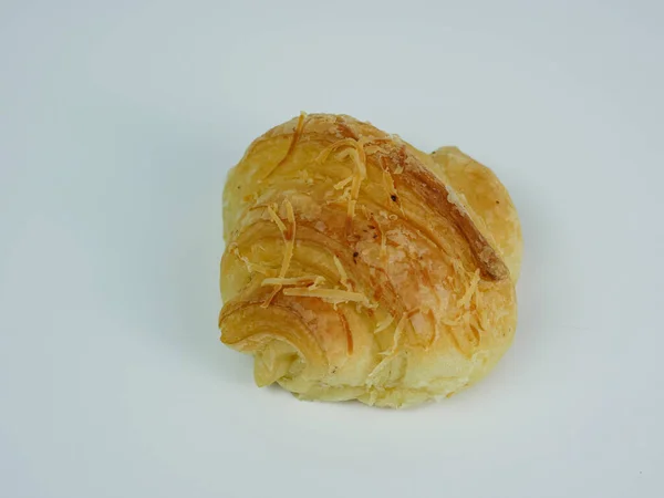 Close Van Een Kaas Croissant Een Witte Achtergrond — Stockfoto