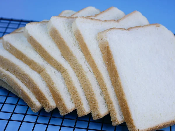 Set Van Toast Brood Pastelblauwe Achtergrond — Stockfoto
