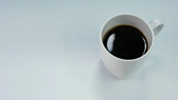Eine Tasse Schwarzen Kaffee Ohne Zucker Isoliert Morgengetränk Arbeitsbereit — Stockfoto