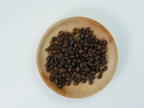 Kwaliteit Koffiebonen Houten Plaat Geïsoleerd Witte Achtergrond — Stockfoto