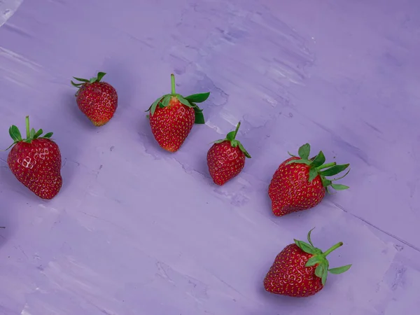 Strawberries Purple Background Healthy Vegetarian Fruit Concept — Fotografia de Stock