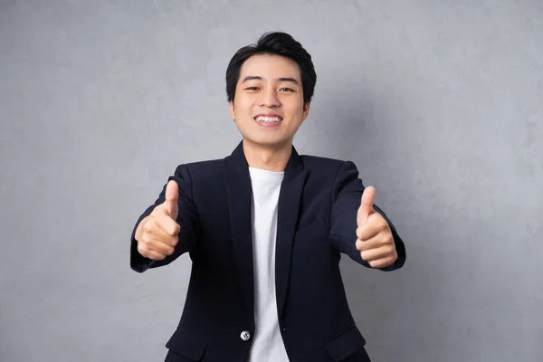 Young Business Man Wearing Suit Posing Grey Background — Stock Photo, Image