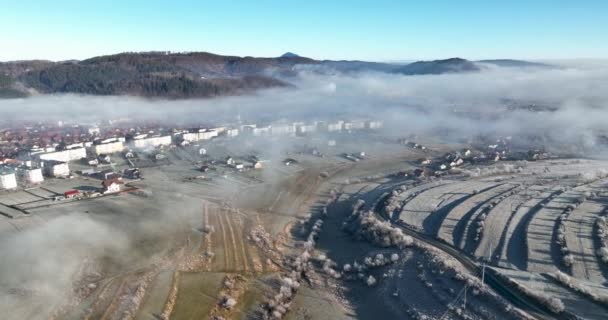 Bela antena de casas casas de campo com área de natureza na Europa. — Vídeo de Stock