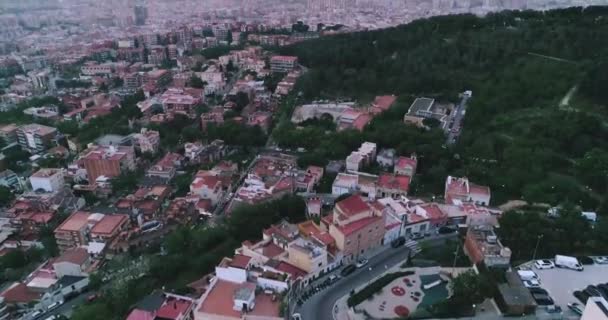 Krásný letecký výhled na Barcelona City. Pohled na španělské město při západu slunce — Stock video