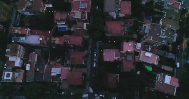 View Down of Barcelona Sousedství. Letecký, Tild down, drone shot, cityscape. — Stock video