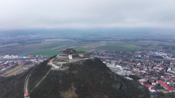 Pandangan Udara Yang Menakjubkan Dari Benteng Batu Deva Abad Pertengahan — Stok Video