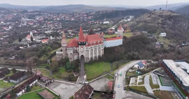 Famosa Attrazione Gotico Castello Corvin Hunedoara Transilvania Romania Filmati Alta — Video Stock