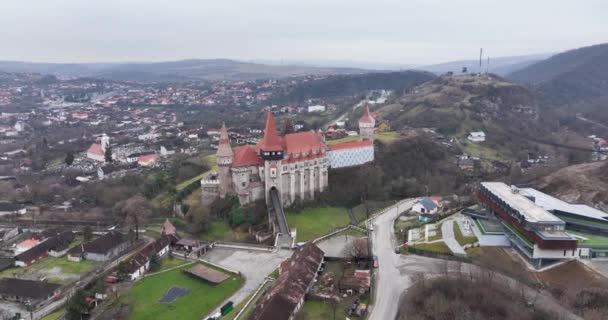 Beroemde Attractie Gotische Corvin Castle Hunedoara Transsylvanië Roemenië Hoge Kwaliteit — Stockvideo