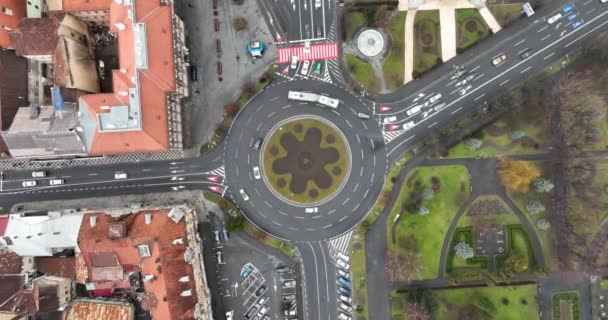 Véhicules Sur Carrefour Rond Point Occupé Cercle Circulation Avec Beaucoup — Video