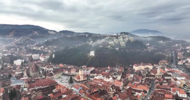 Epic Aerial View Magnificent Brasov Buidings Foggy Morning High Quality — Stock Video