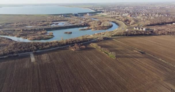 Літаючи Над Брагадіру Озеро Архес Ільфові Румунія Сонячний Прекрасний День — стокове відео